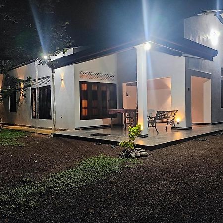 Sunset Villa نيجومبو المظهر الخارجي الصورة